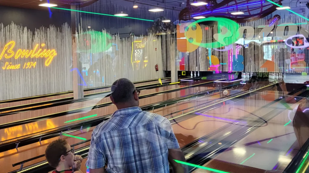 Paseo Del Mar Torrevieja Ozone Bowling Lanes