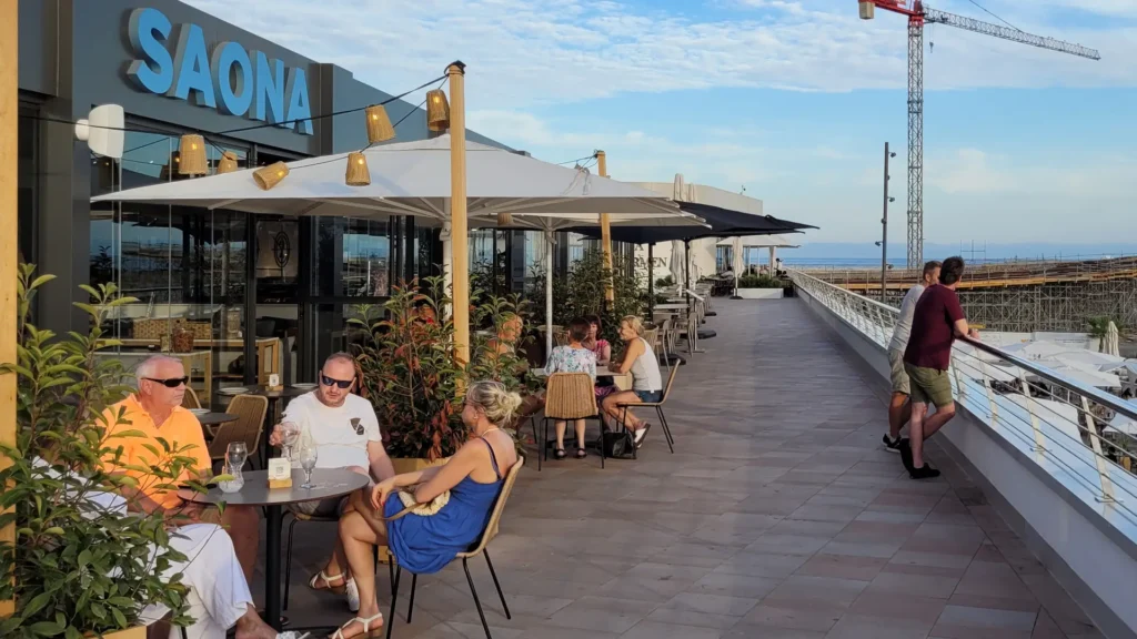 Paseo Del Mar Torrevieja Saona
